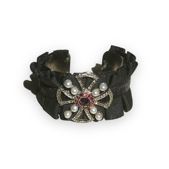 ✧ Cuff bracelet - Picture 2 of 4